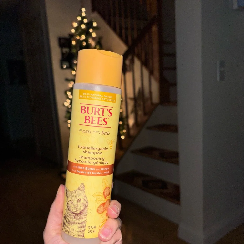 Burt's Bees Hypoallergenic Cat Shampoo NWOT